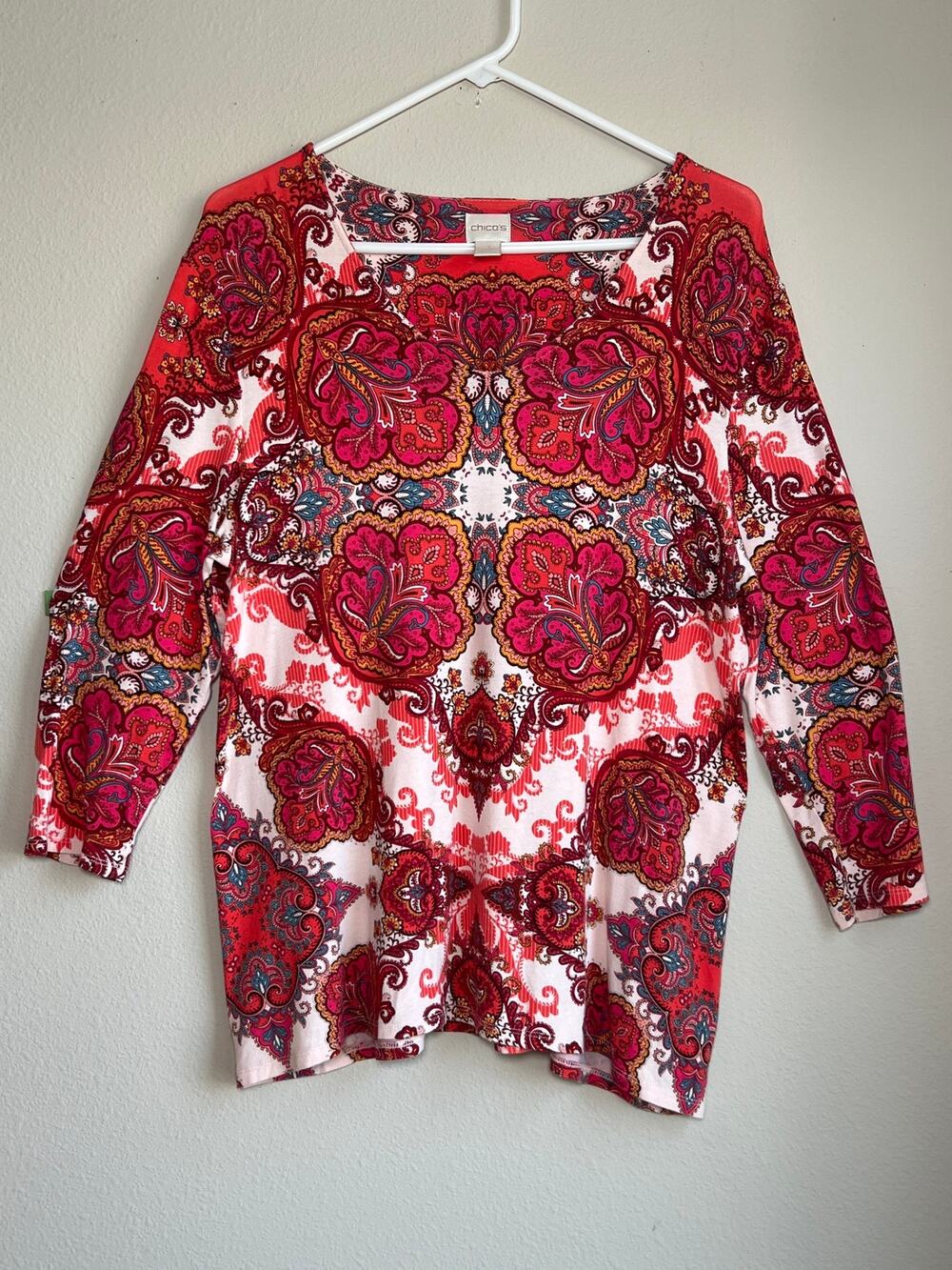 Chicos Red Pink Floral Paisley Spandex Knit Three Quarter Sleeve Top 2 Large